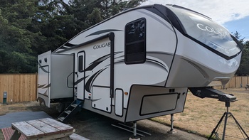 Thumbnail of RV