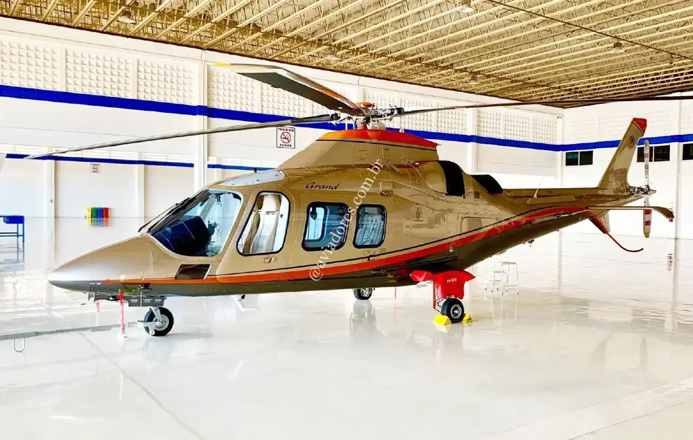 7251/agusta-leonardo-a109s-grand-2009-flightmarket-id-7251-47436.webp