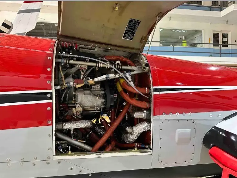 7298/beechcraft-king-air-350-2008-flightmarket-id-7298-39235.webp