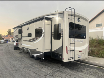 Thumbnail of RV