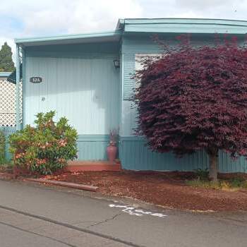 Thumbnail of mobile home