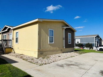Thumbnail of mobile home