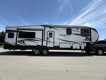 Thumbnail of RV