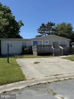 Thumbnail of mobile home