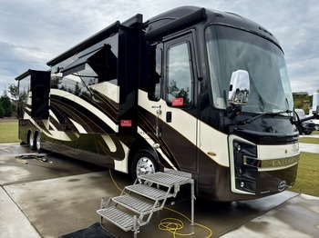 Thumbnail of RV