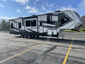 Thumbnail of RV