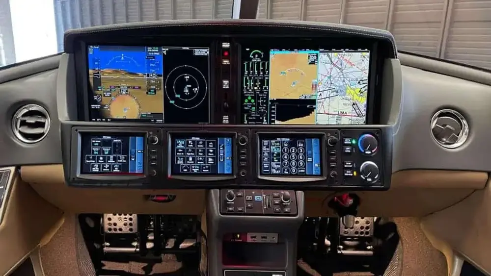7854/cirrus-vision-jet-g2-plus-2022-flightmarket-id-7854-41111.webp