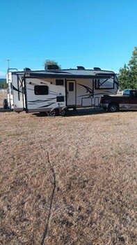 Thumbnail of RV