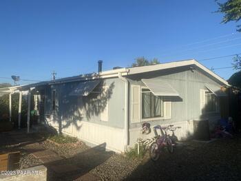 Thumbnail of mobile home