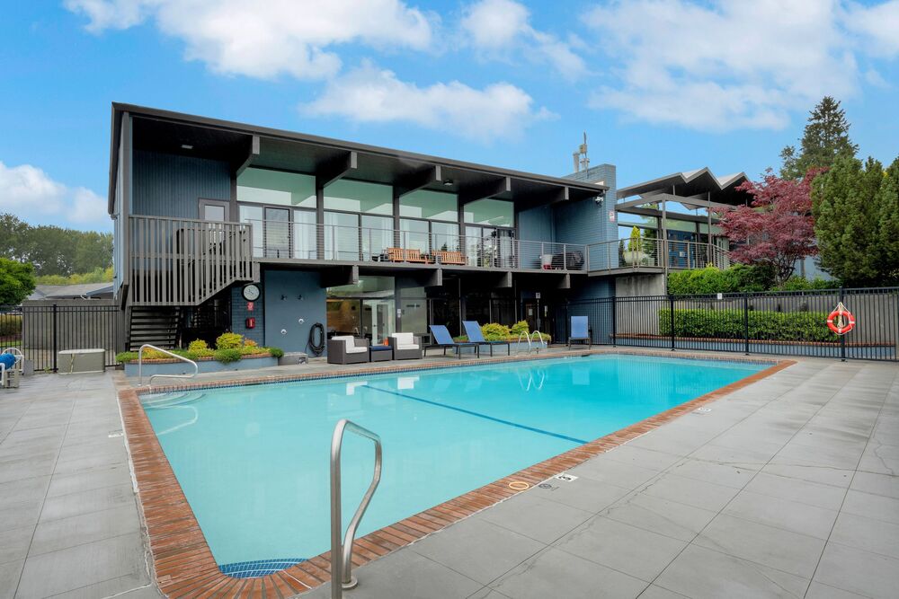 05 18050 32nd Ave S SeaTac WA 98188 USA Exterior DSC 6864
