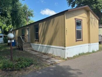 Thumbnail of mobile home