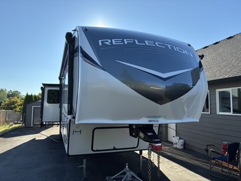 Thumbnail of RV