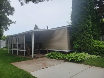 Thumbnail of mobile home