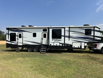 Thumbnail of RV