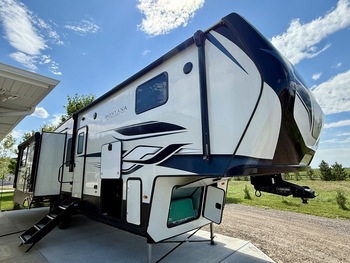 Thumbnail of RV