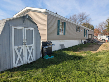 Thumbnail of mobile home