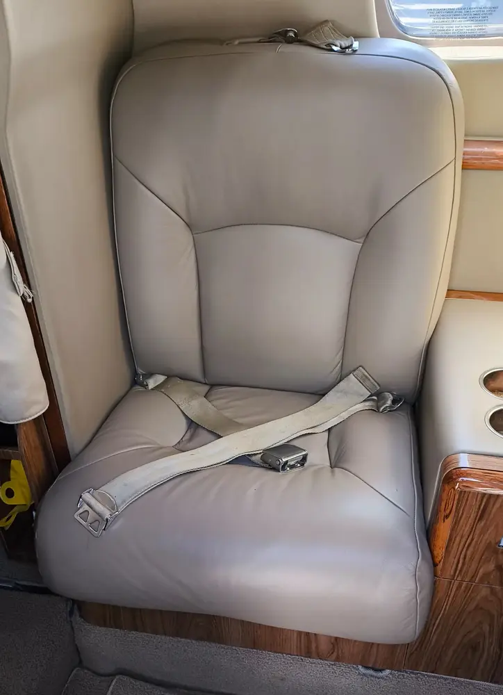 7120/cessna-citation-jet-525-1999-flightmarket-id-7120-07102.webp