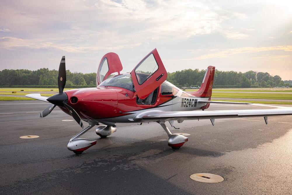 N524CM-1.jpg