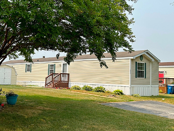 Thumbnail of mobile home