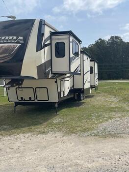Thumbnail of RV