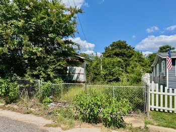 Photo of Investor Special! House and Mobile Home Lot, Possibly Commercial!