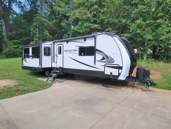 Thumbnail of RV