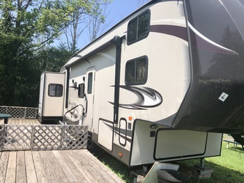 Thumbnail of RV