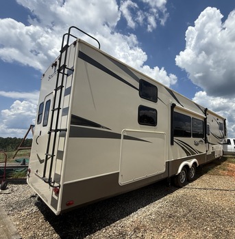 Thumbnail of RV