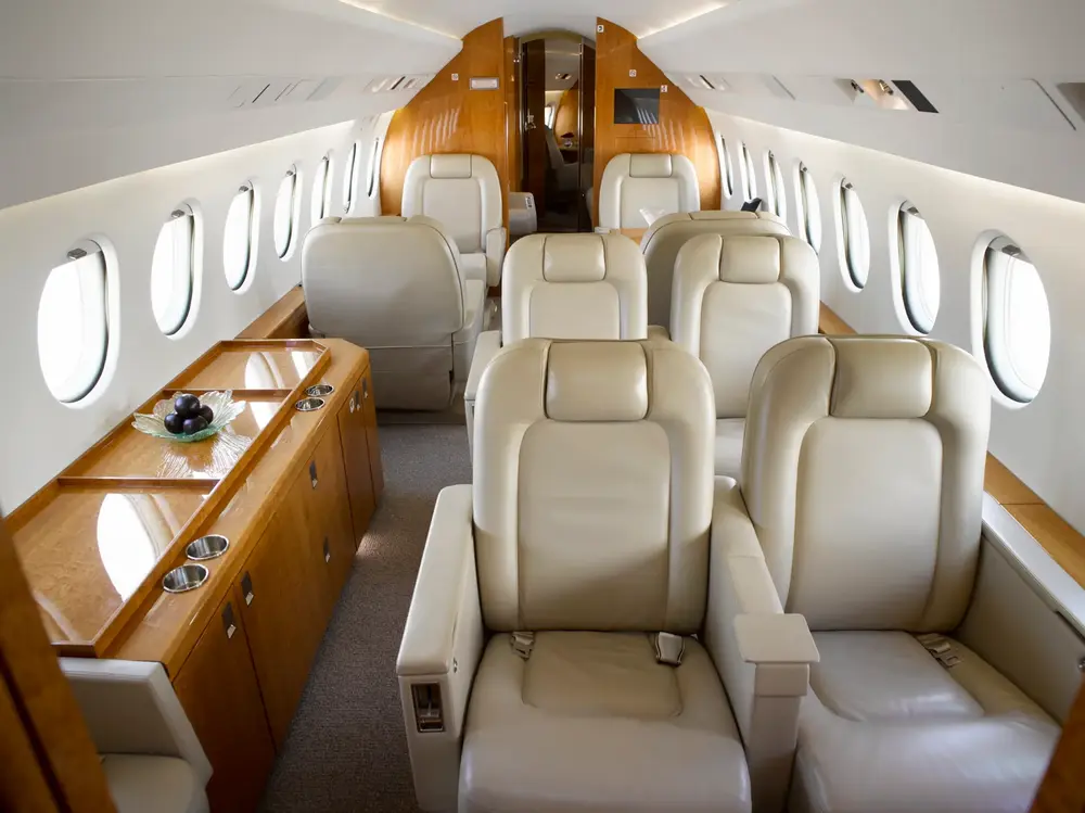 7153/dassault-falcon-2000-1999-flightmarket-id-7153-30554.webp