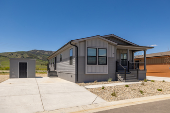 Thumbnail of mobile home