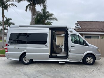 Thumbnail of RV