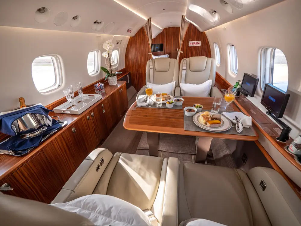 7461/embraer-legacy-600-2012-flightmarket-id-7461-18242.webp