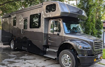 Thumbnail of RV