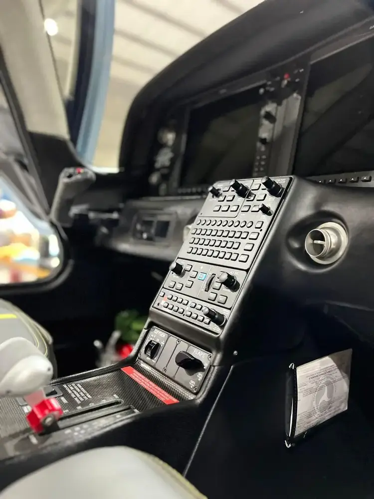 7926/cirrus-sr22-g6-turbo-2019-flightmarket-id-7926-57584.webp
