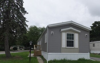 Thumbnail of mobile home