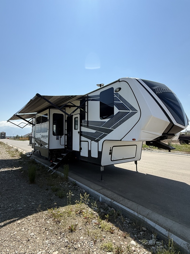 Photo of Rv