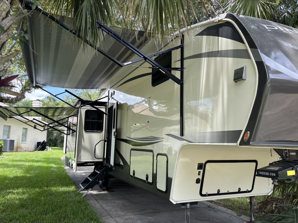 Photo of Rv