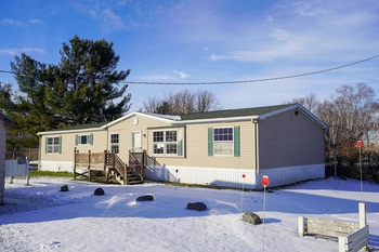 Thumbnail of mobile home
