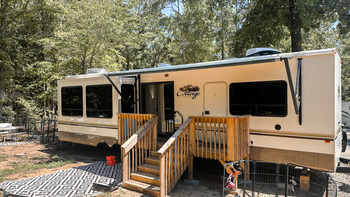Thumbnail of RV