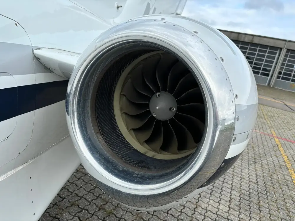 7184/eclipse-500-2007-flightmarket-id-7184-04016.webp