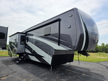 Thumbnail of RV