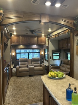 Thumbnail of RV