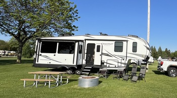 Thumbnail of RV