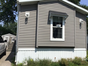 Thumbnail of mobile home