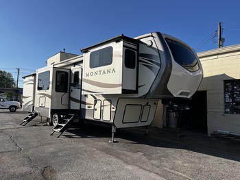 Thumbnail of RV