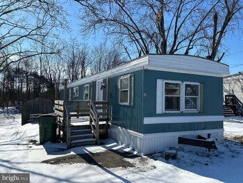 Thumbnail of mobile home