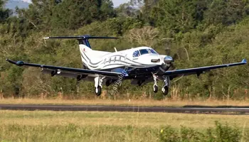 7810/pilatus-pc-12-ng-2017-flightmarket-id-7810-16010.webp