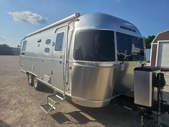 Thumbnail of RV
