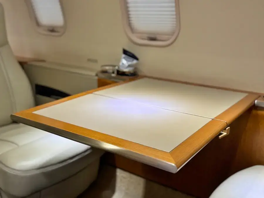 7435/learjet-40-2005-flightmarket-id-7435-32347.webp
