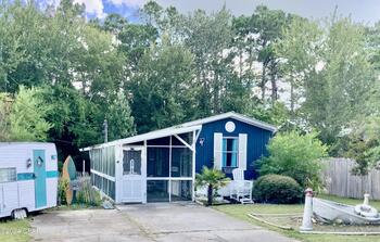 Thumbnail of mobile home